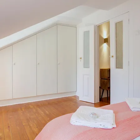Principe Real Views By Homing Apartament