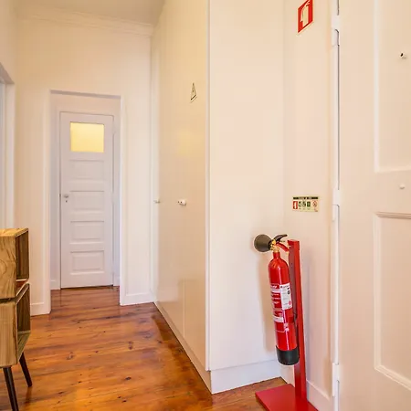 Principe Real Views By Homing Apartment *