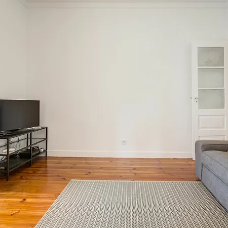 Principe Real Views By Homing Apartment *